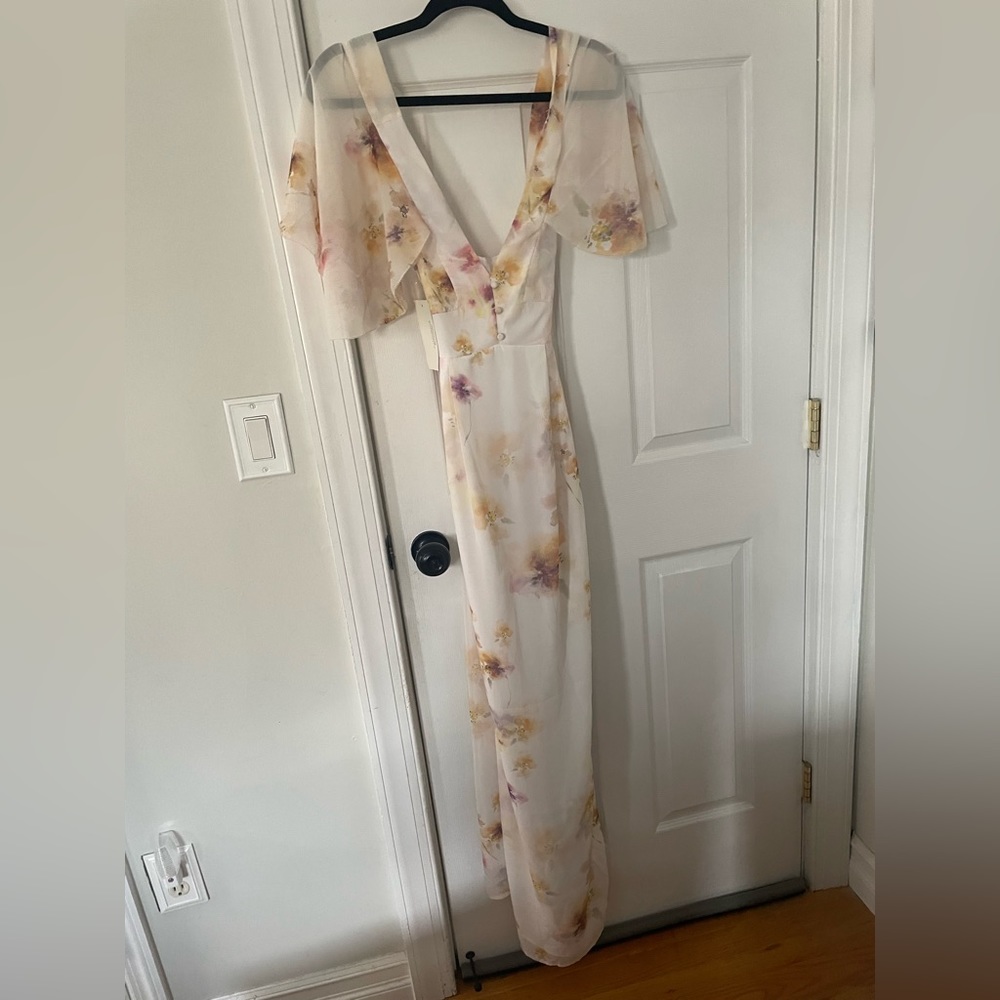 NWT Hope & Ivy Maternity bridesmaid capeback maxi dress in soft yellow floral